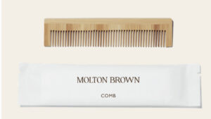 Das Bild zeigt einen Kamm von Molton Brown